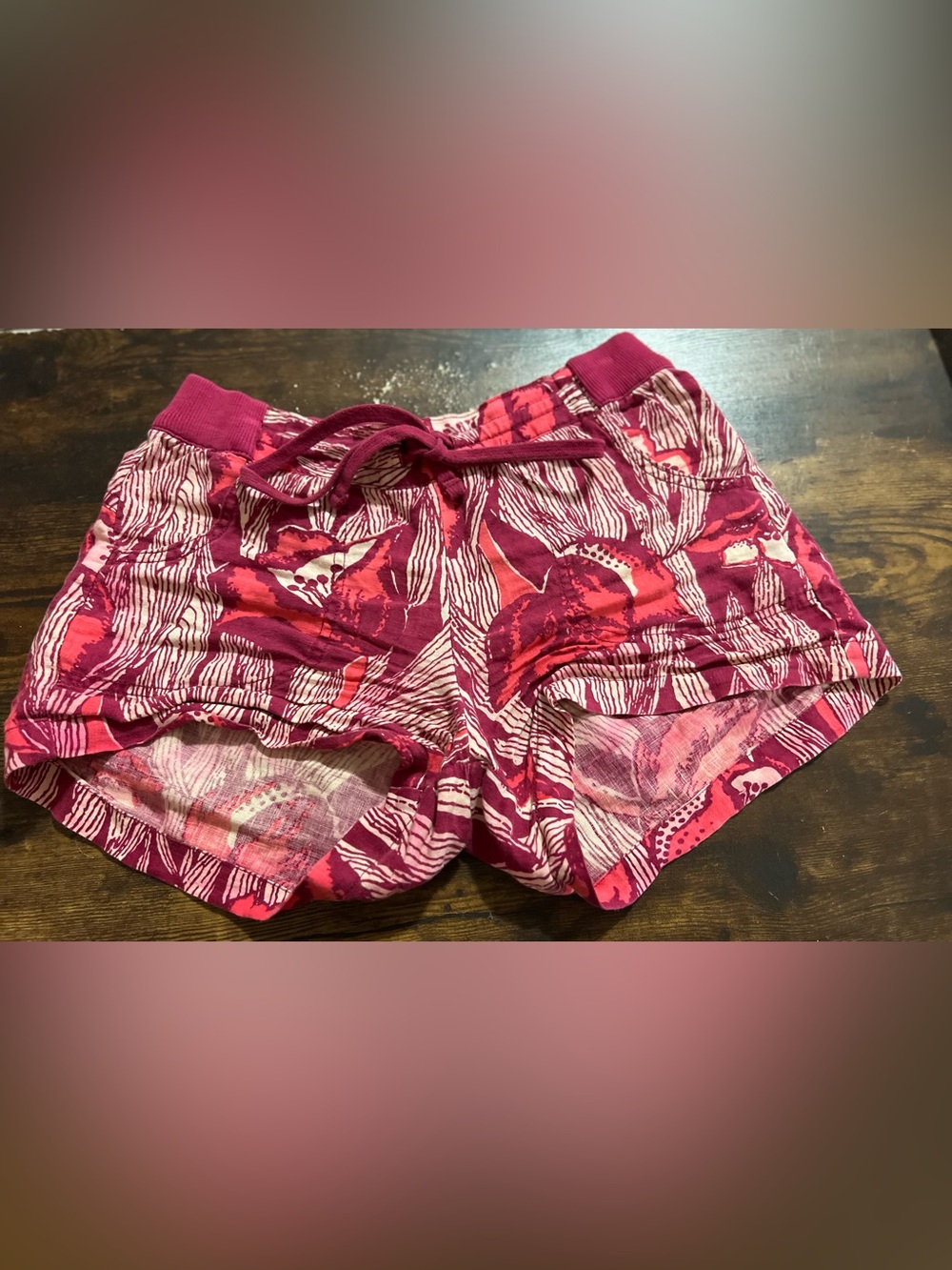 Women's Pink Floral Print Lounge Shorts P15.1